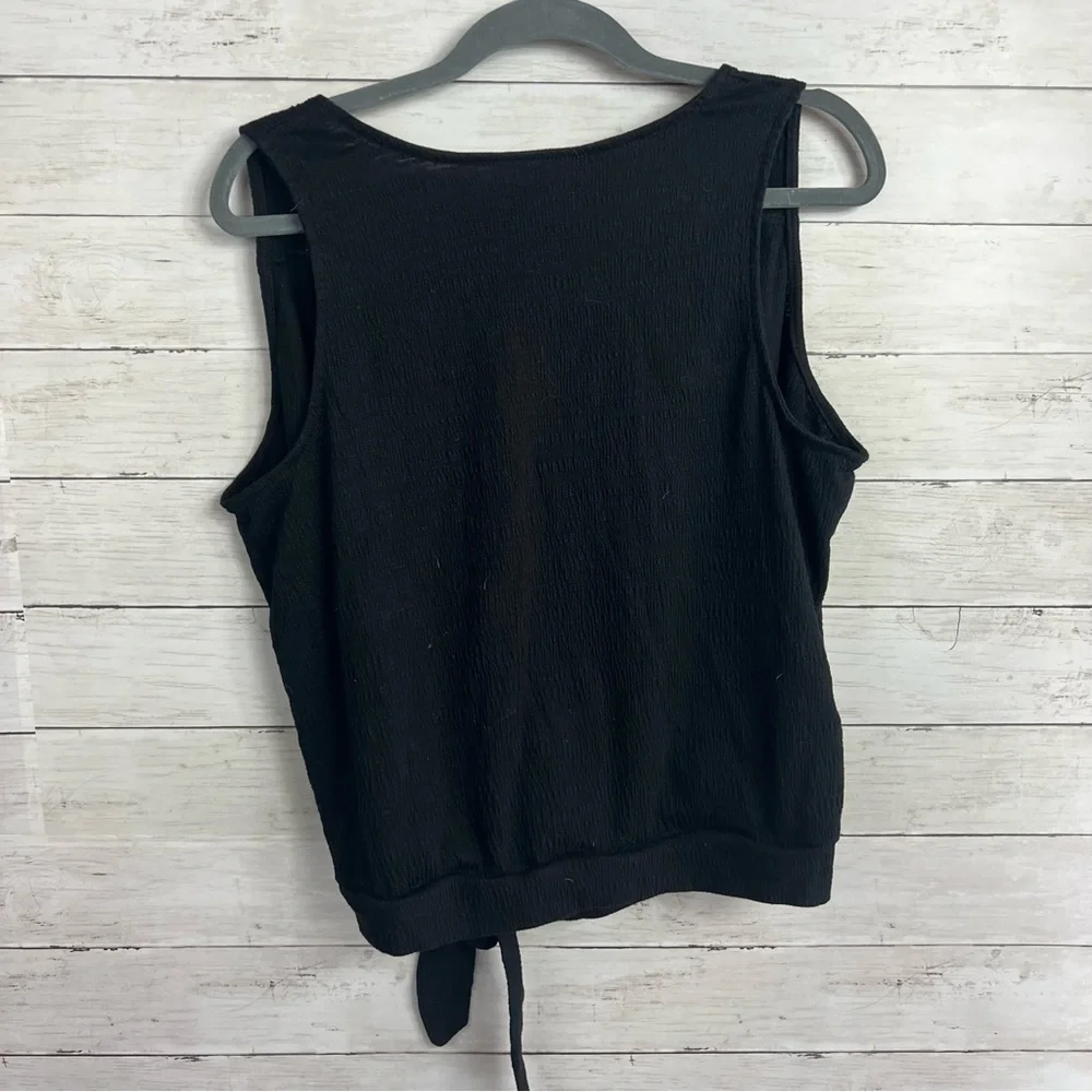 Universal Thread Black Wrap Tie Hem Tank - Picture 2 of 3